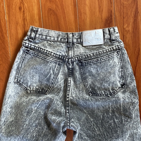Vintage Acid Wash High Rise Denim Jeans - Picture 7 of 8